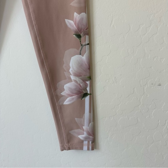 Blush Pink Floral Striped High Waisted Athletic Cycling Leggings Extra Small - Picture 3 of 12